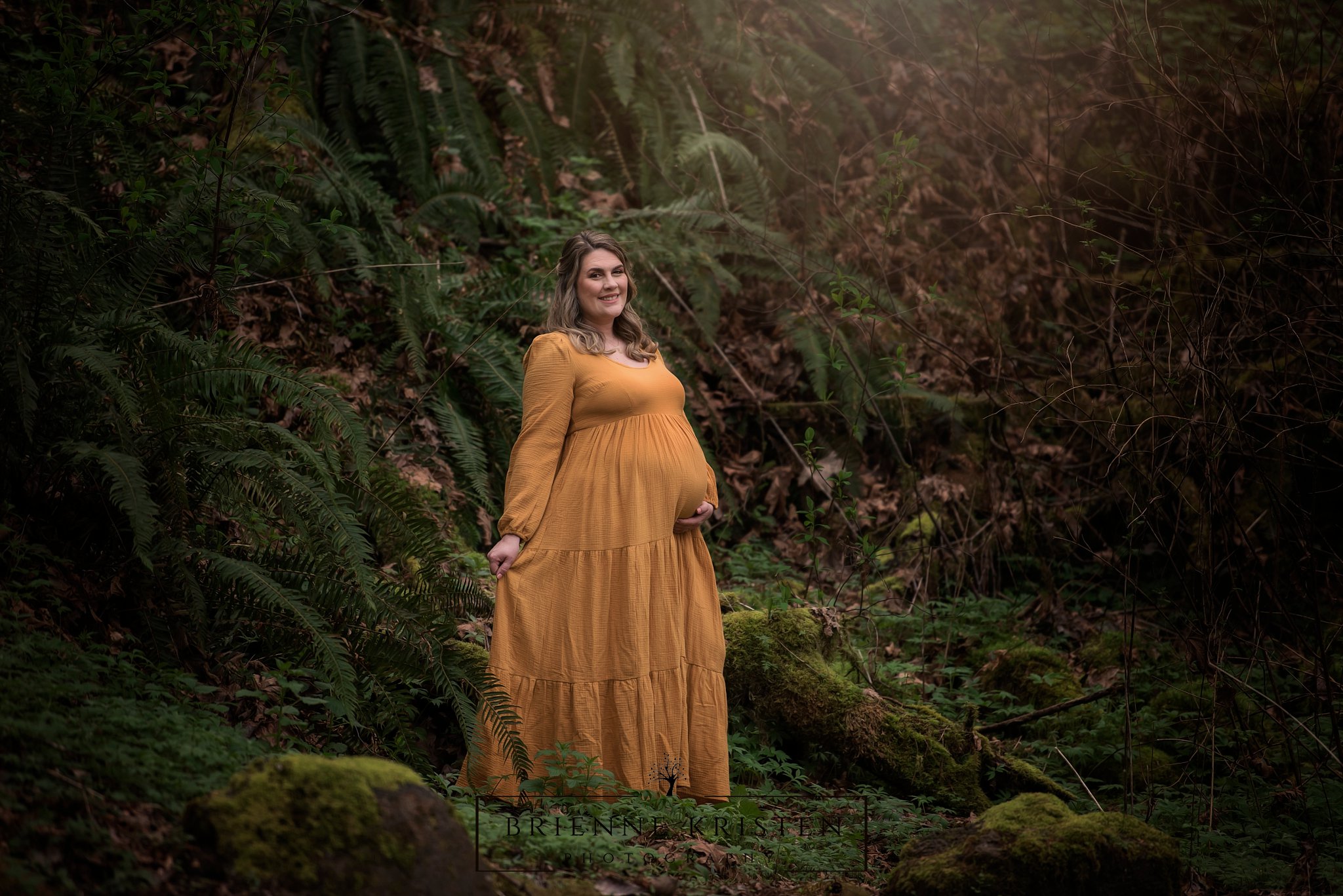 maternity outdoors  Photography